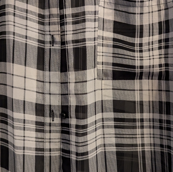 Old Navy Black and White Plaid Blouse size XXL Tall - Picture 2 of 4